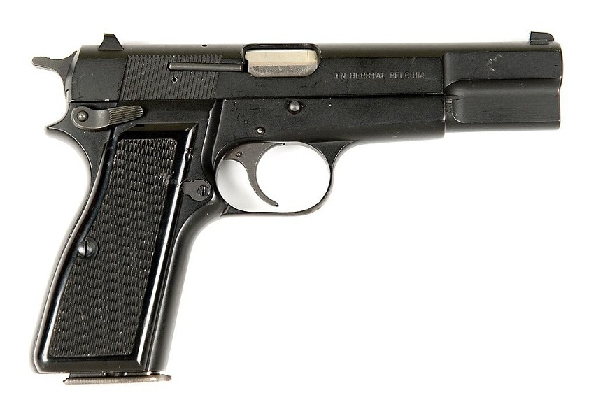 Powstańcy używali także belgijskich pistoletów FN Browning.