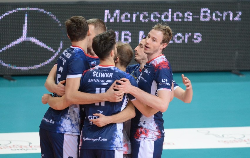 Podczas meczu ONICO - ZAKSA trybuny hali Torwar były niemal...