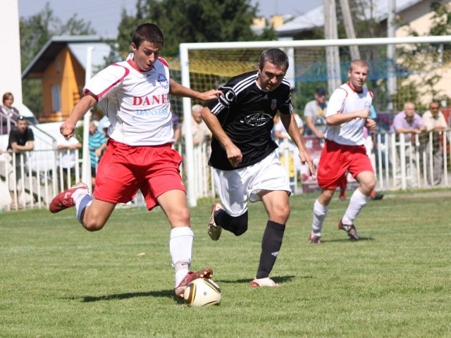 Marcin Siciarz (z lewej) strzelił zwycięskiego gola dla drużyny z Malawy.