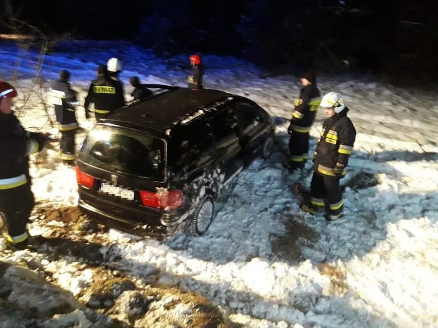 Na DW 687 na trasie Narewka - Planta auto zderzyło się z...