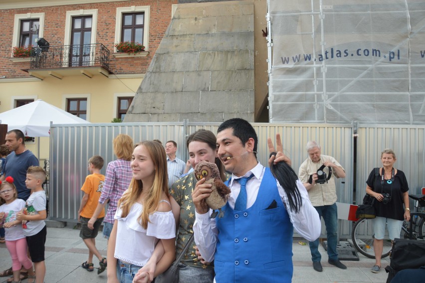 Tarnów. Pół miasta chciało mieć selfie z Mr Tartuffo (ZDJĘCIA)