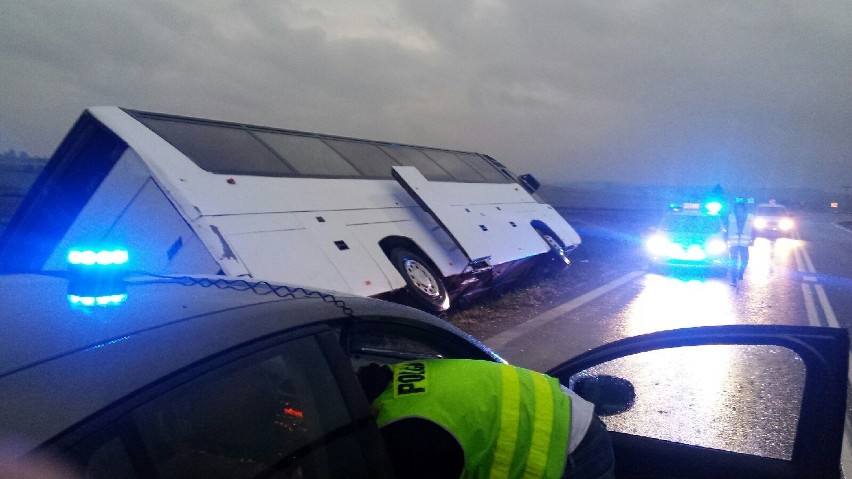 Wypadek autokaru z pielgrzymami z Niska. 15 osób w szpitalu