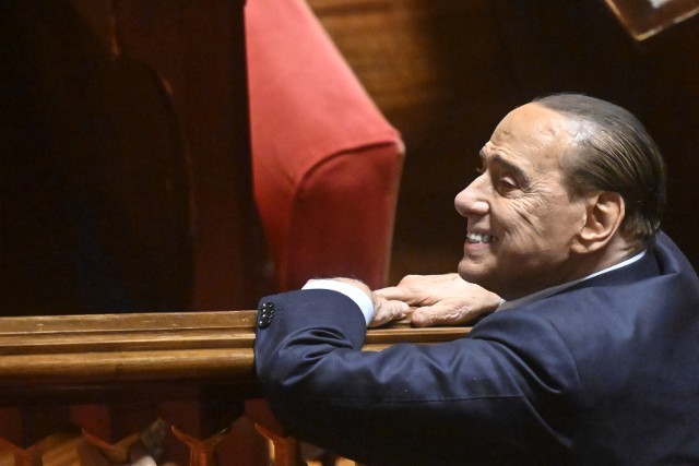 Trwa dyskusja, czy notatki Berlusconiego obrazują stan napięć w zwycięskim bloku centroprawicy, która ma utworzyć rząd.