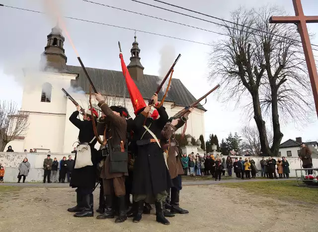 160. rocznica potyczki powstania styczniowego w Złotnikach. Zobacz więcej na kolejnych slajdach