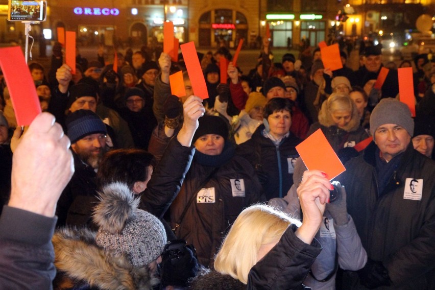 Manifestacja w obronie Frasyniuka