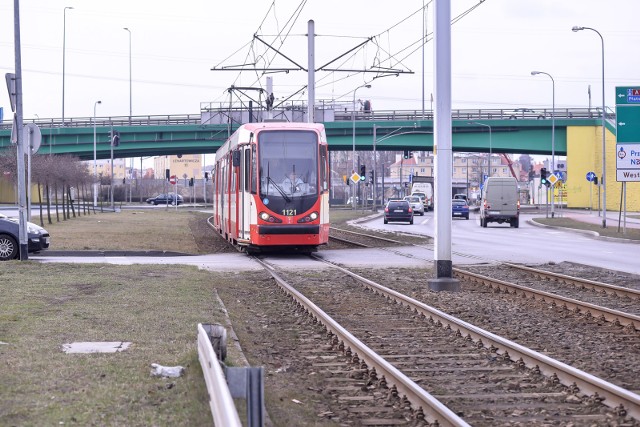 W GAiT brakuje rąk do pracy na stanowiskach motorniczych i kierowców, bo niskie zarobki odstraszają potencjalnych nowych kandydatów - twierdzą pracownicy