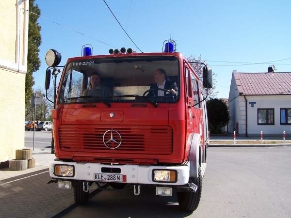 Nowy wóz bojowy jest dumą jednostki Ochotniczej Straży Pożarnej z Dąbrowicy.