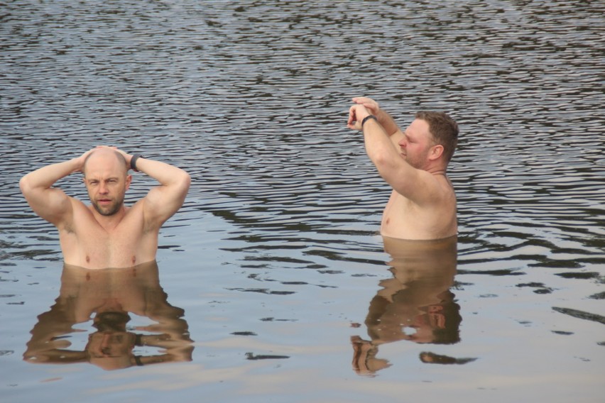Morsy z Radomska zakończyły zimowy sezon kąpielą na...