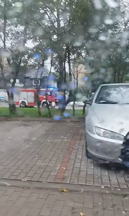 Białystok. Wypadek na ul. Antoniukowskiej. Motocyklista trafił do szpitala [ZDJĘCIA]