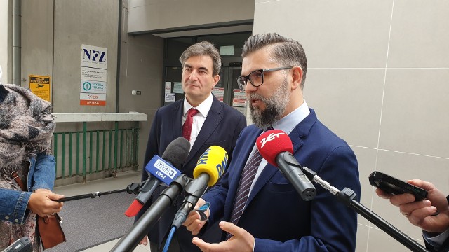 Dr Michał Chudzik i prof. Maciej Banach opowiadają o badaniach dzieci z koronawirusem