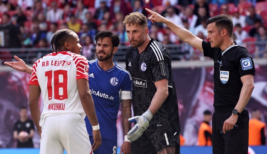 Liga niemiecka. Marcin Kamiński strzelił bramkę, ale jego Schalke i tak spadło z Bundesligi. Gdzie trafi obrońca po sezonie?