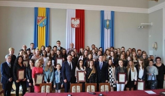 W ubiegłym roku stypendia artystyczne dostało 33 uczniów z powiatu białobrzeskiego.