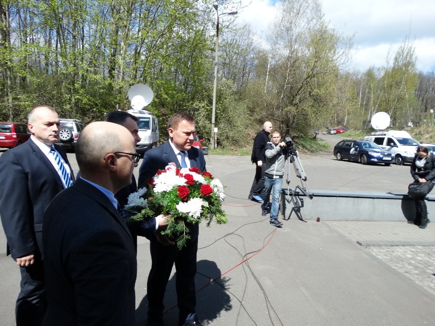 Wstrząs i wypadek w kopalni Śląsk. Kombajn przyspieszy dotarcie do górników WIDEO + ANIMACJE 