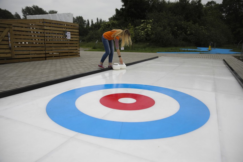 Kraków. Tor saneczkowy i curling nowymi atrakcjami Ogrodu Doświadczeń [ZDJĘCIA] 