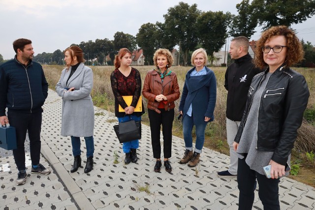 Umowę na budowę podpisano. Droga ma zostać oddana do użytku w sierpniu przyszłego roku.