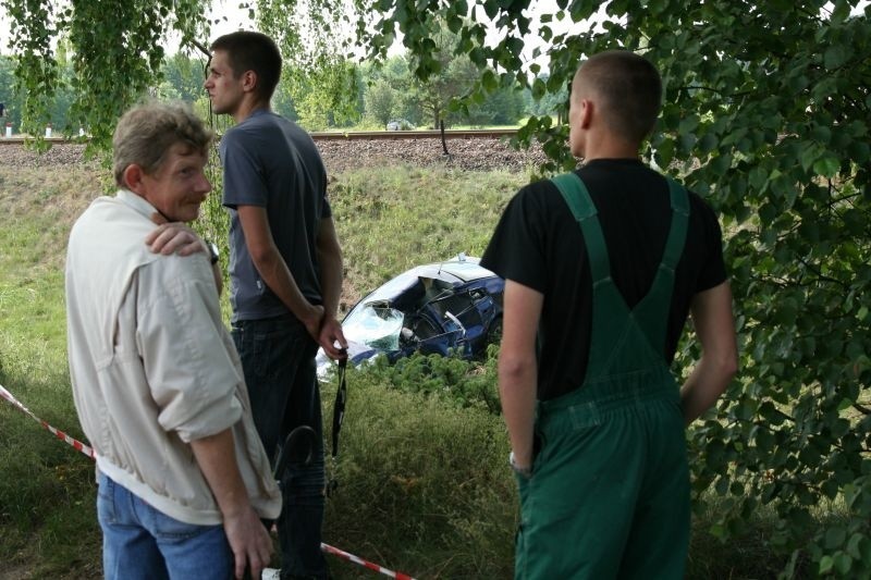 Samochód zderzył się szynobusem w Męcikale koło Chojnic