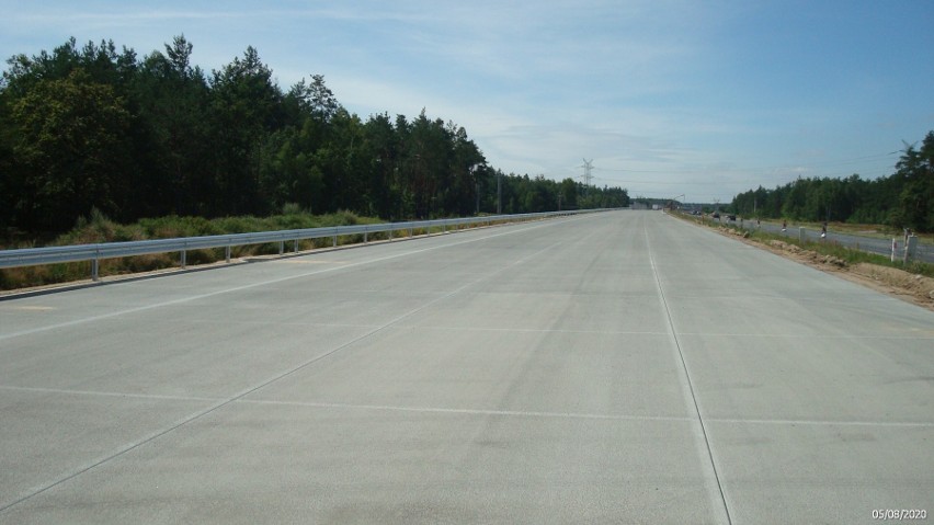 Budowa autostrady A1. Tak wygląda odcinek od Radomska do...