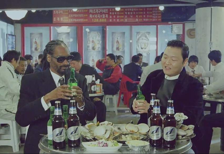 Psy - Hangover feat. Snoop Dog. NOwy teledysk rapera staje...
