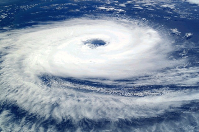 Japonia szykuje się na nadejście tajfunu Nanmadol. Zdjęcie ilustracyjne
