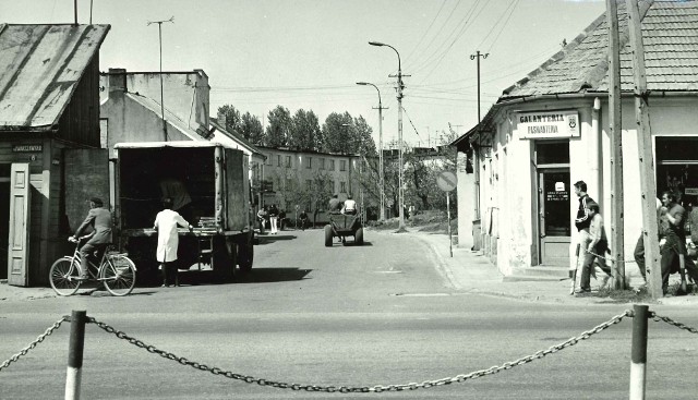 Dęblin, ul. Warszawska, pierzeja północna (prawa), c.d.