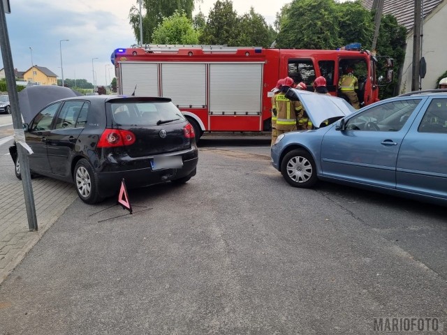 Wypadek w Boguszycach. Zderzenie volkswagena ze skodą na drodze krajowej nr 45
