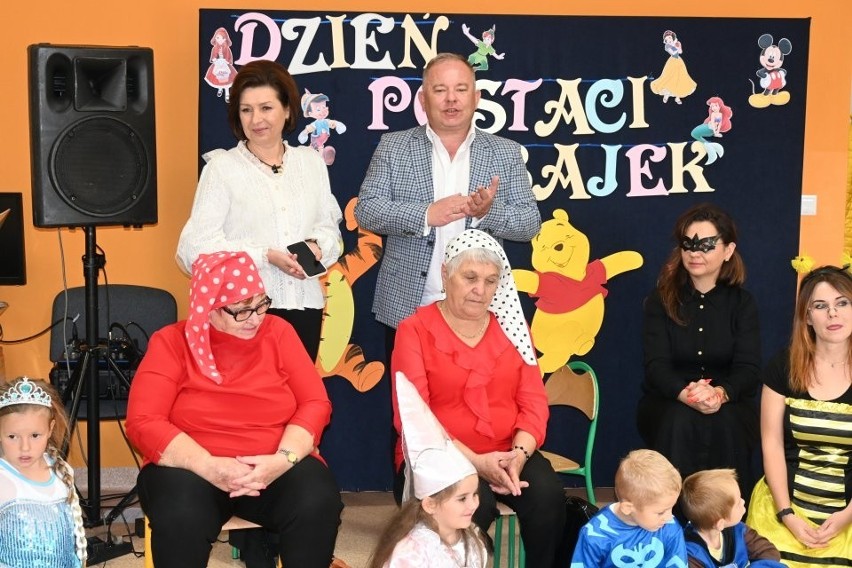 W Radoszycach ruszył program „Od Przedszkola do Seniora – RAZEM w Radoszycach”. Ma integrować dzieci i seniorów 