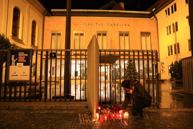 Po strzelaninie w Pradze, czeski rząd ogłosił na 23 grudnia żałobę narodową