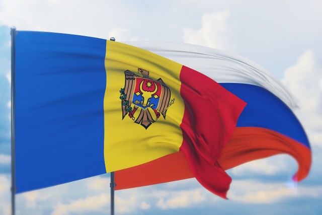 Nicu Popescu, minister spraw zagranicznych Mołdawii poinformował, że w poniedziałek rano nad terytorium jego państwa przeleciały trzy rosyjskie pociski balistyczne.