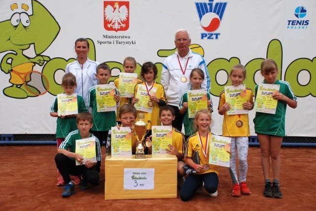 Drużyna małych tenisistów Returnu Radom jest trzecią ekipą w Polsce. W finałach zagrało dwa zespoły