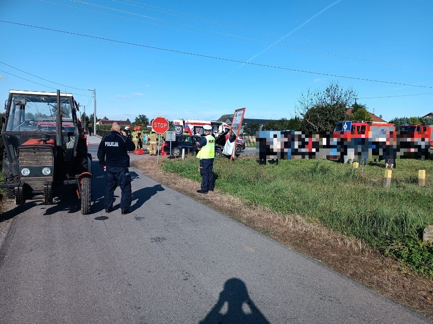 Wypadek w miejscowości Chobrzany. Potrącona kobieta i dziecko, wezwano śmigłowiec 