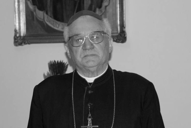 Biskup Tadeusz Zawistowski zmarł 1 czerwca 2015 roku.