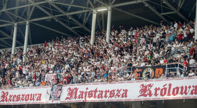 Frekwencję z meczu z Wisłą Kraków (5500 widzów) trudno będzie przebić.