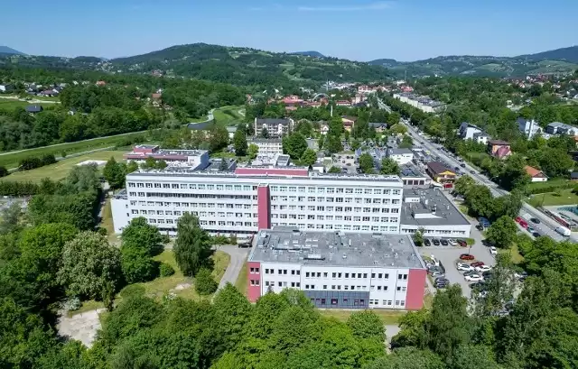 Limanowski szpital rocznie przyjmuje nieco ponad 30 tys. pacjentów, z czego ponad 19 tys. to osoby trafiające na Szpitalny Oddział Ratunkowy
