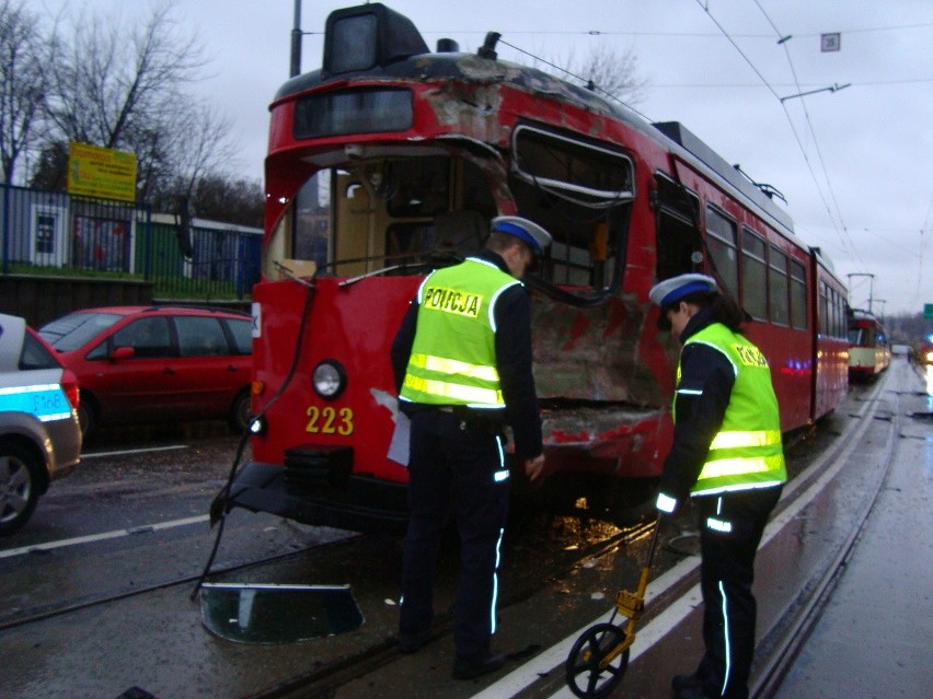 Zderzenie autobusu z tramwajem w Gorzowie