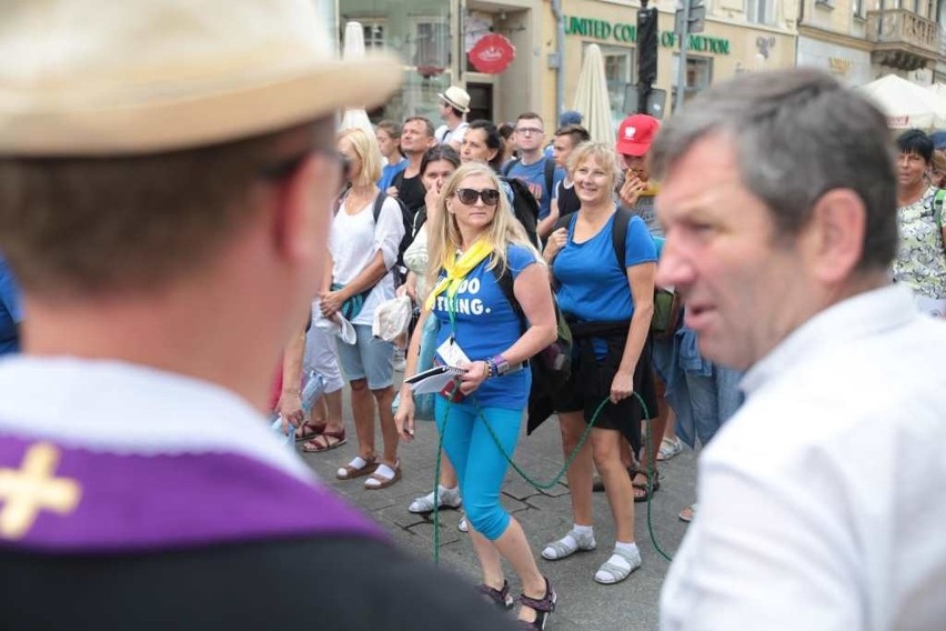 Kraków. Pielgrzymi tłumnie ruszyli na Janą Górę [ZDJĘCIA]