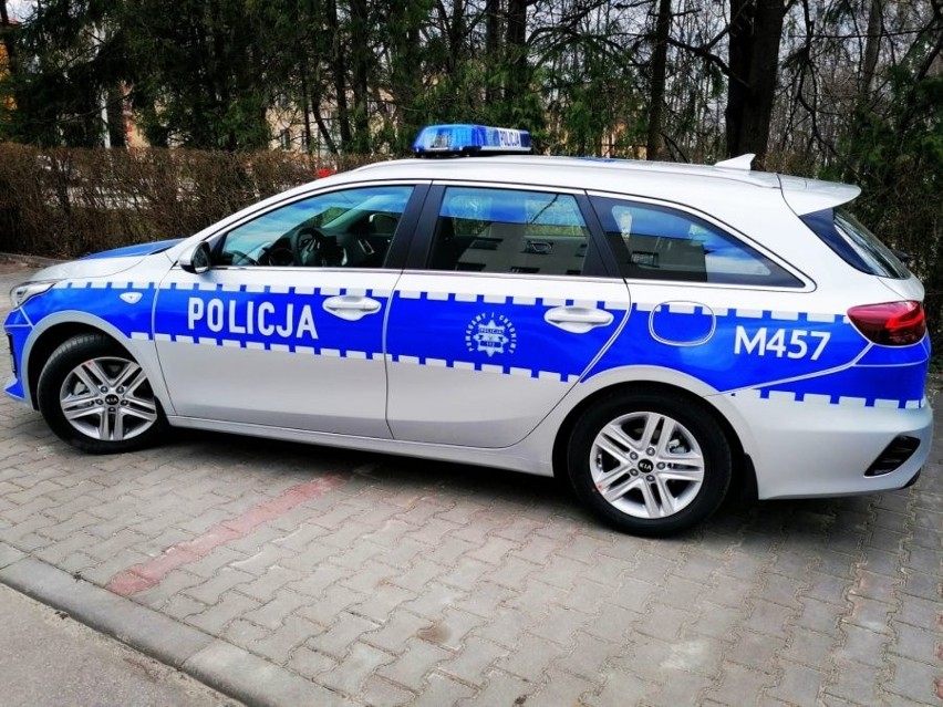 Nowy radiowóz hajnowskiej policji