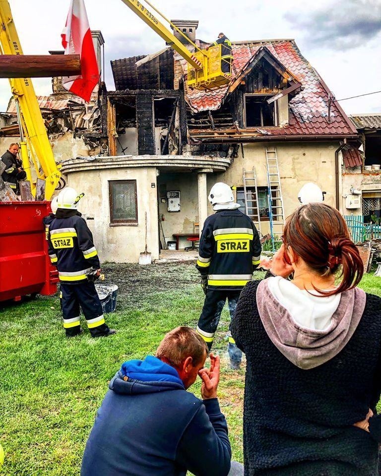 Rodzina straciła w pożarze domu dobytek swojego życia.