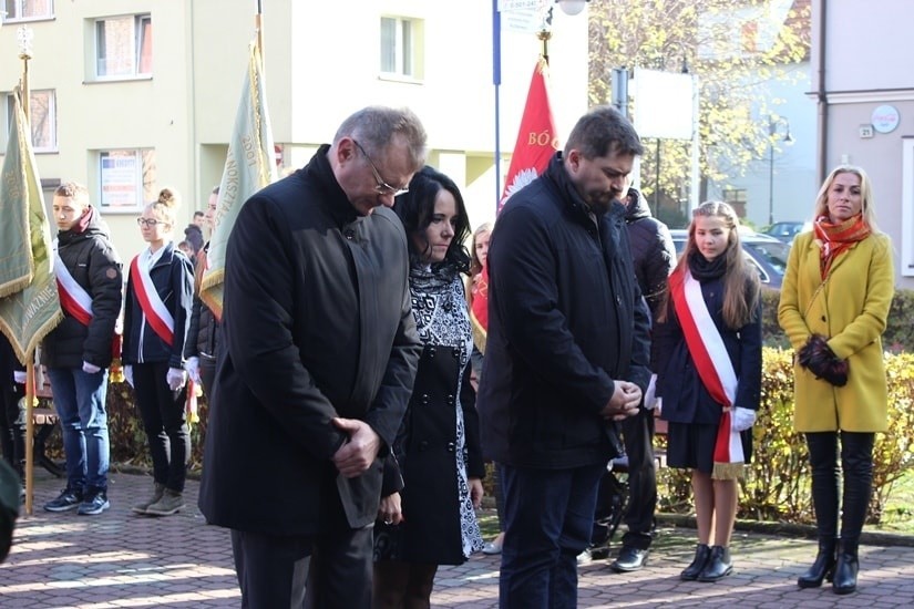 W Żorach uczcili Narodowe Święto Niepodległości. Był apel i złożenie kwiatów ZDJĘCIA