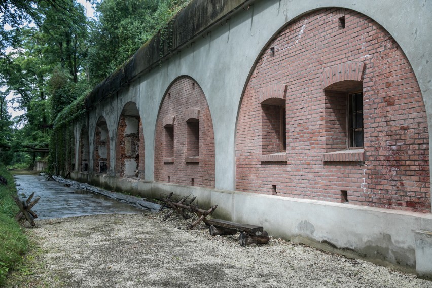 Wysuwane wieże pancerne i inne tajemnice fortu Tonie. Muzeum Twierdzy Kraków zaprosiło do zwiedzania [ZDJĘCIA]