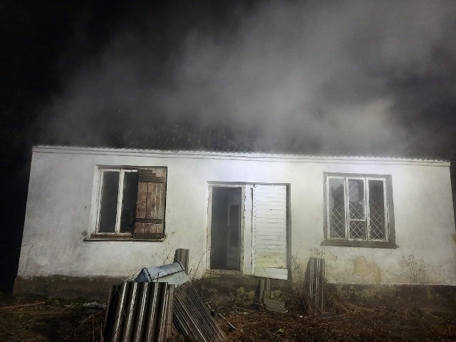 Pożar domu w Komorowie w gminie Stąporków.