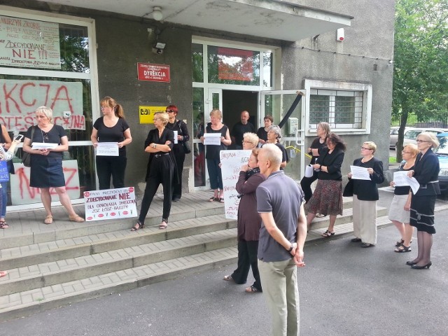 Związki zawodowe zorganizowały protest przeciwko odwołaniu dyrektora ZOZ Łódź-Bałuty