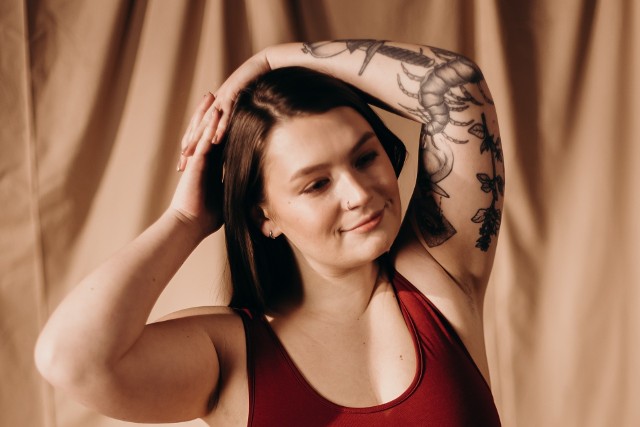 Tatuaże damskie to coraz chętniej noszone zdobienia na skórze.