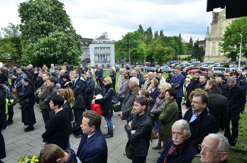 Pogrzeb ks. Marka Kaisera. Został pochowany na wzgórzu...