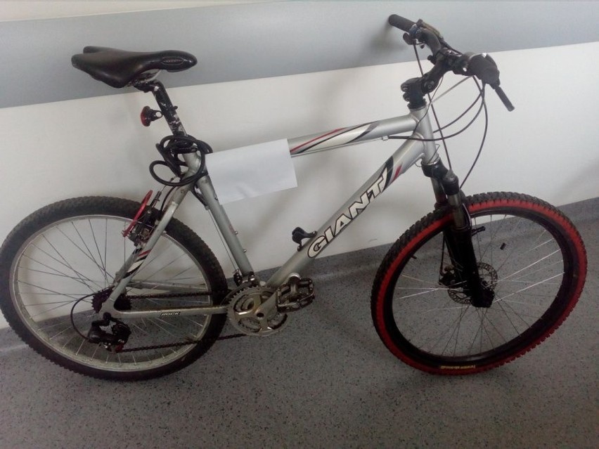 Policjanci z Poznania zatrzymali 19-latka, który ukradł 10 rowerów [ZDJĘCIA]