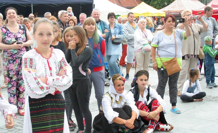 XVI Jarmark Jaszczurczy i Międzynarodowe Spotkania z Folklorem "Barwy Folkloru" w Chełmnie [zdjęcia]