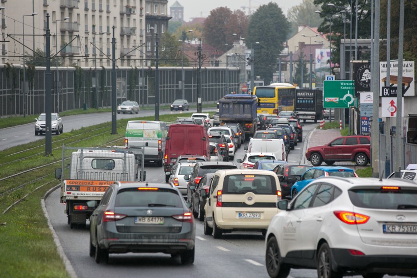 Kraków stanął. Policja przejmuje skrzyżowania