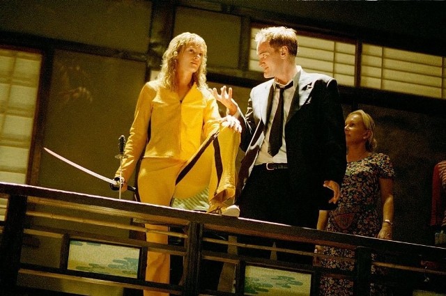 MIEJSCE 9: "KILL BILL" (2003/2004)Zaczynam od kontrowersyjnego wyboru, ponieważ "Kill Bill" ma wielu oddanych fanów. I owszem, to świetne kino, ale w rankingu filmów Tarantino postanowiłbym tę produkcję na ostatnim miejscu. Nie do końca kupuję tę wariację na temat azjatyckiego kina kopanego, chociaż Umie Thurman nie można odmówić jednej z najlepszych ról w karierze! I przy okazji - mimo, że "KIll Bill" został podzielony na dwie części, to ja wolę traktować je jako jeden film.Program TV został dostarczony i opracowany przez media-press.tv