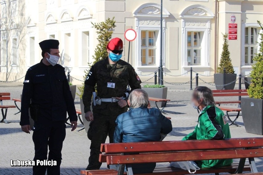 Mundurowi patrolują wspólnie z Żandarmerią Wojskową.