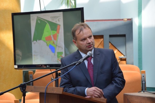 Mirosław Hejduk podczas Międzynarodowego Forum Inwestycyjnego zdradził część planów na zagospodarowanie terenów na skarżyskiej Bernatce.