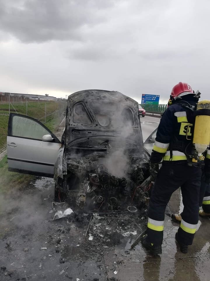 Pożar i duże utrudnienia na autostradzie A4 (ZDJĘCIA)